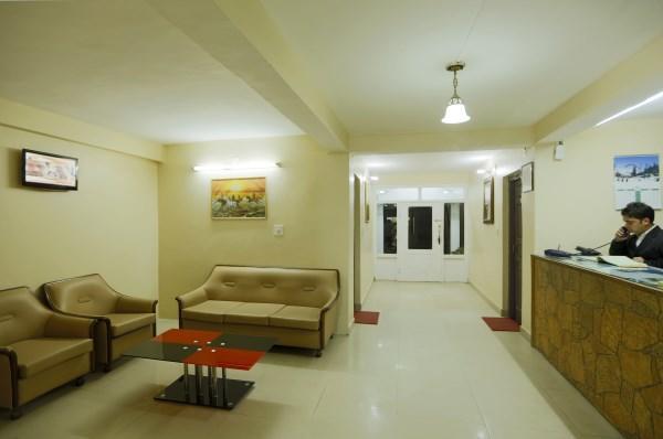 Hotel Mohan Palace Manāli Kültér fotó
